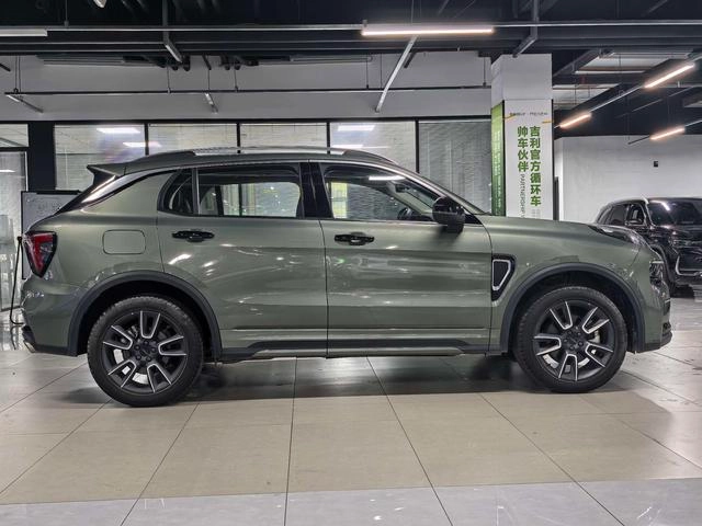 LYNK & CO 01 2024 2.0TD Two-wheel drive global Pro exterior photo 3 LYNK & CO 01 2024 2.0TD Two-wheel drive global Pro exterior photo 3