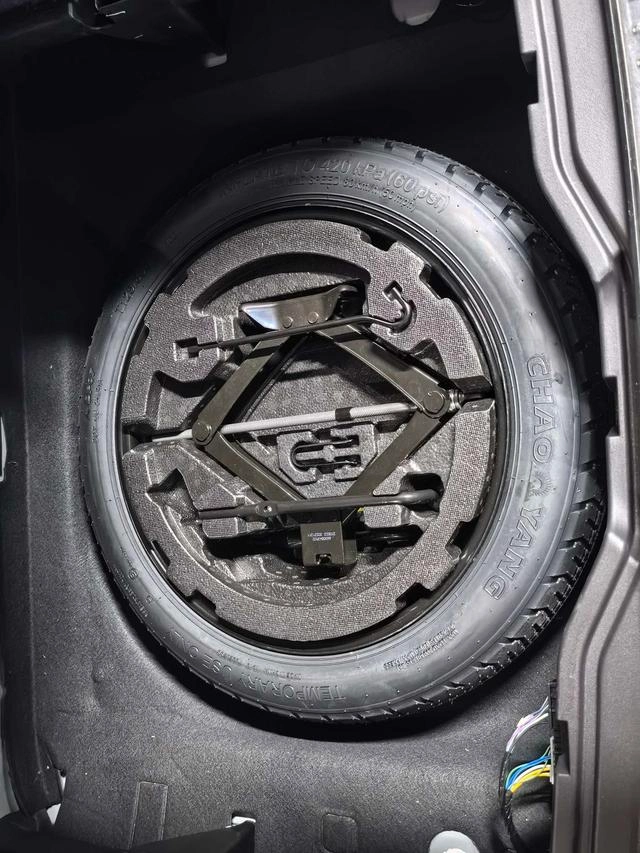 LYNK & CO 01 2024 2.0TD Two-wheel drive global Pro interior photo 11 LYNK & CO 01 2024 2.0TD Two-wheel drive global Pro interior photo 11