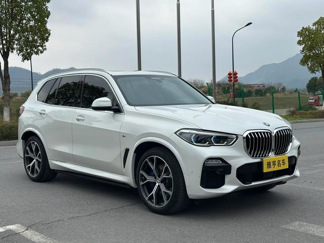 BMW X5 2022 xDrive40i Type de luxe M Ensemble de sport extérieur photo 3