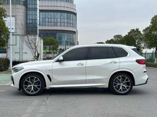 BMW X5 2022 xDrive40i Type de luxe M Ensemble de sport extérieur photo 4