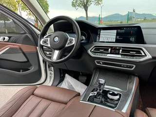 BMW X5 2022 xDrive40i Type de luxe M Ensemble de sport intérieur photo 12