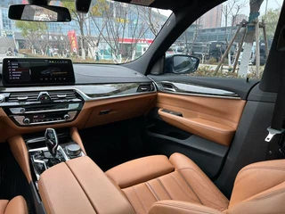 BMW 6 Series GT 2022 630i M Sports suit interior photo 12