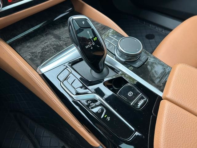 BMW 6 Series GT 2022 630i M Sports suit interior photo 14