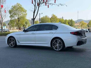 BMW 5 Series 2022 Restyling 530Li Leading Type M Sports suit exterior photo 4