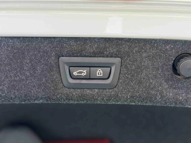 BMW 5 Series 2022 Restyling 530Li Leading Type M Sports suit exterior photo 6