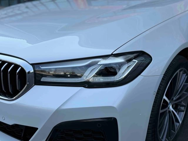 BMW 5 Series 2022 Restyling 530Li Leading Type M Sports suit interior photo 11