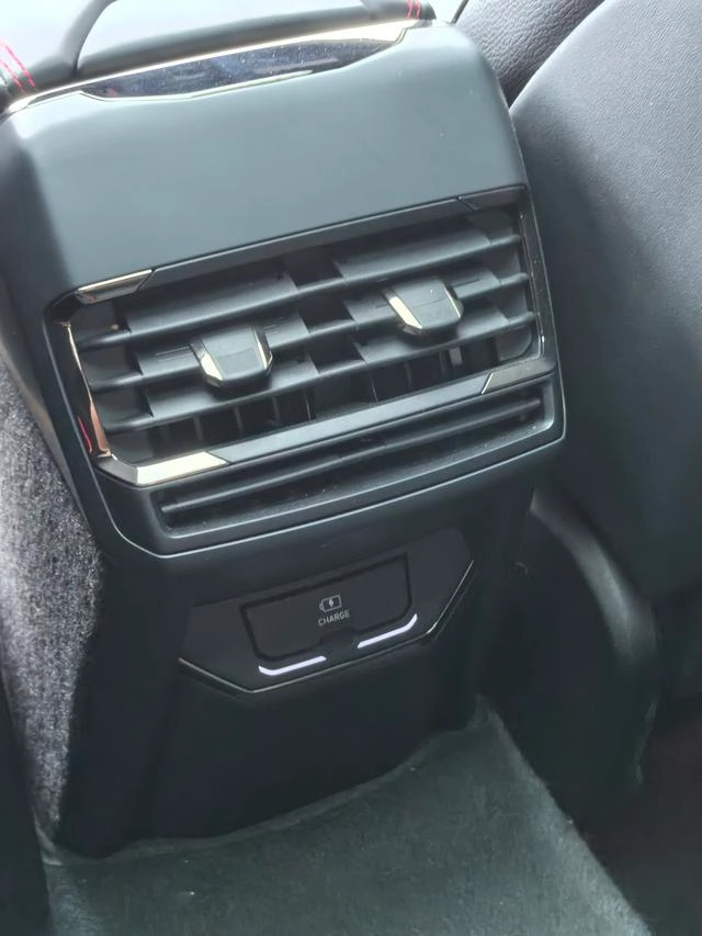 LYNK & CO 05 2020 2.0TD Four-wheel drive Halo interior photo 14