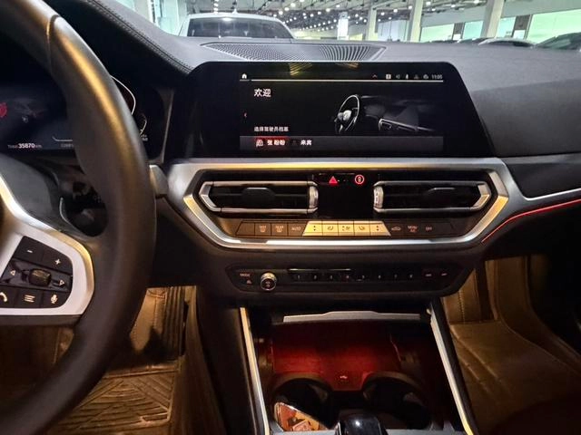 BMW 3 Series 2022 Restyling 325i M Sports suit exterior photo 6