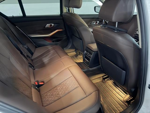 BMW 3 Series 2022 Restyling 325i M Sports suit interior photo 12