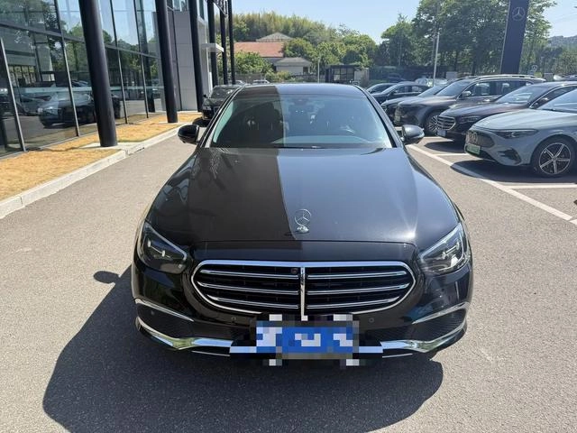 Mercedes-Benz E-Class 2023 E 300 L Type de luxe Voiture extérieur photo 2