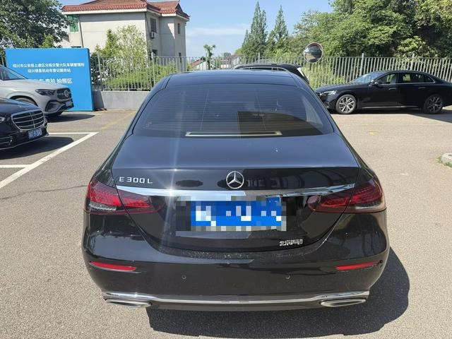 Mercedes-Benz E-Class 2023 E 300 L Type de luxe Voiture extérieur photo 4
