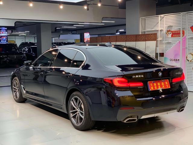 BMW 5 Series 2021 Restyling 525Li M Sports suit exterior photo 6