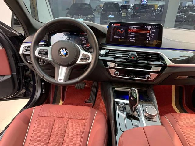 BMW 5 Series 2021 Restyling 525Li M Sports suit interior photo 11