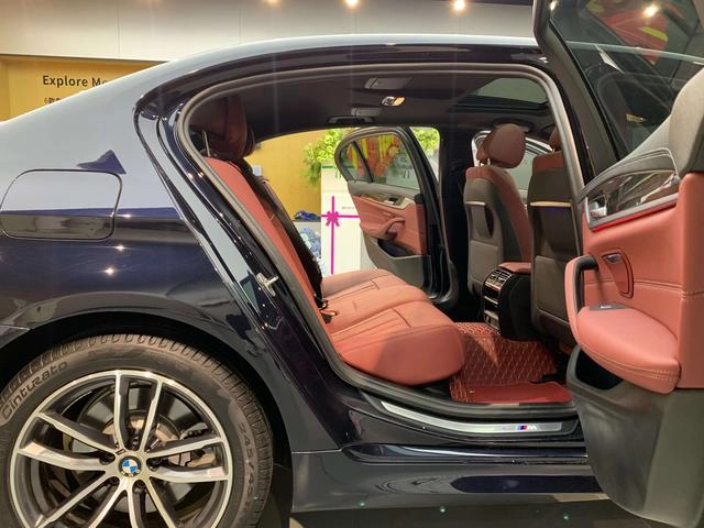 BMW 5 Series 2021 Restyling 525Li M Sports suit interior photo 14