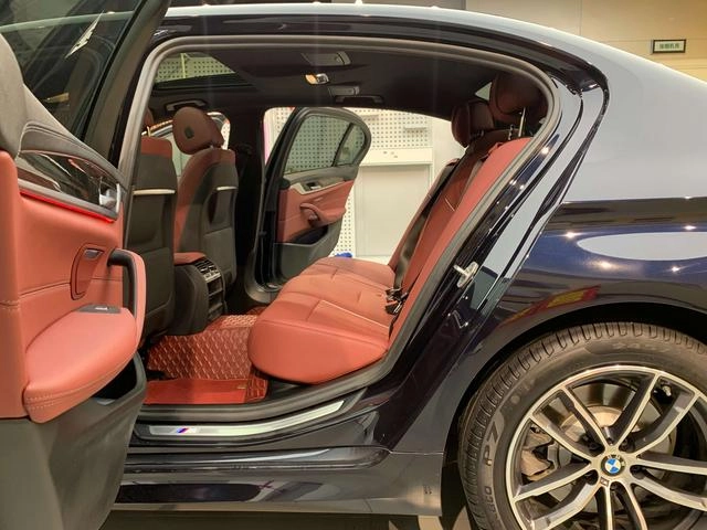 BMW 5 Series 2021 Restyling 525Li M Sports suit interior photo 15