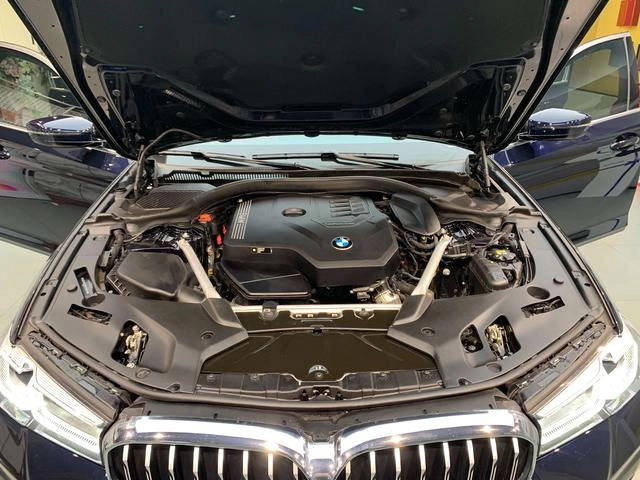 BMW 5 Series 2021 Restyling 525Li M Sports suit interior photo 18