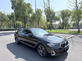 BMW 5 Series 2023 530Li Leading Type M Sports suit exterior photo 3