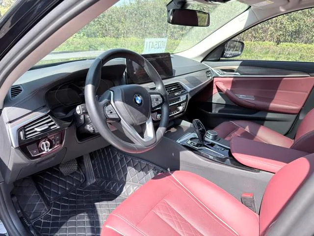BMW 5 Series 2023 530Li Leading Type M Sports suit interior photo 8