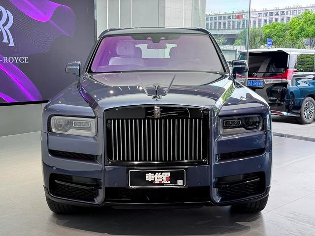 Rolls-Royce Culinan 2024 Four-seat version exterior photo 2 Rolls-Royce Culinan 2024 Four-seat version exterior photo 2