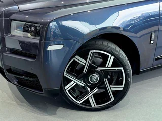 Rolls-Royce Culinan 2024 Four-seat version exterior photo 3 Rolls-Royce Culinan 2024 Four-seat version exterior photo 3
