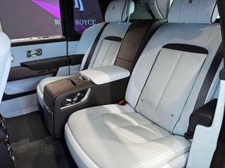 Rolls-Royce Culinan 2024 Four-seat version interior photo 7 Rolls-Royce Culinan 2024 Four-seat version interior photo 7