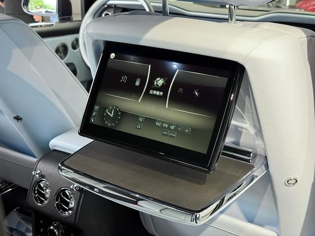 Rolls-Royce Culinan 2024 Four-seat version interior photo 8 Rolls-Royce Culinan 2024 Four-seat version interior photo 8