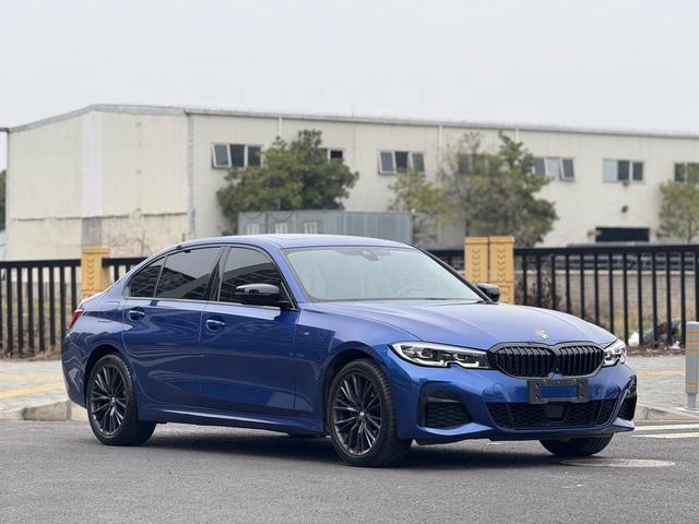 BMW 3 Series 2022 330Li xDrive M Set de nuit de sport extérieur photo 3