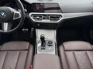 BMW 3 Series 2022 330Li xDrive M Set de nuit de sport intérieur photo 13