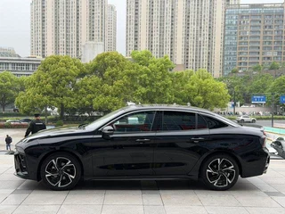 LYNK & CO 03 2025 1.5TD DCT Champion Edition Pro exterior photo 3 LYNK & CO 03 2025 1.5TD DCT Champion Edition Pro exterior photo 3