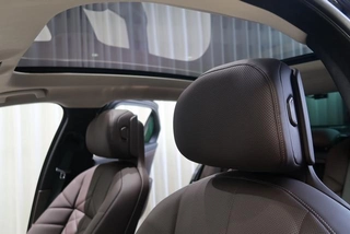 BMW 7 Series 2023 735Li M Sports suit interior photo 15