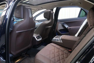 BMW 7 Series 2023 735Li M Sports suit interior photo 16