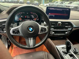 BMW 5 Series 2022 530Li Leading Type M Sports suit exterior photo 6