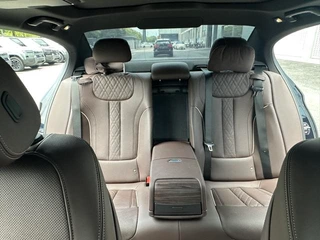BMW 5 Series 2022 530Li Leading Type M Sports suit interior photo 12