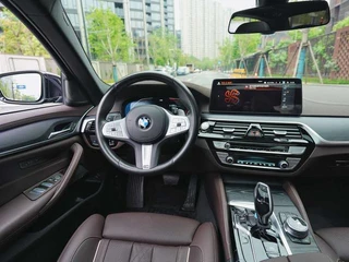BMW 5 Series 2023 Mise à jour 530Li Type de luxe M Ensemble de sport extérieur photo 7