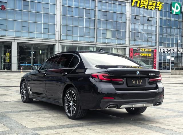 BMW 5 Series 2022 Restyling 530Li Leading Type M Sports suit exterior photo 4