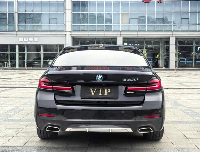 BMW 5 Series 2022 Restyling 530Li Leading Type M Sports suit exterior photo 5