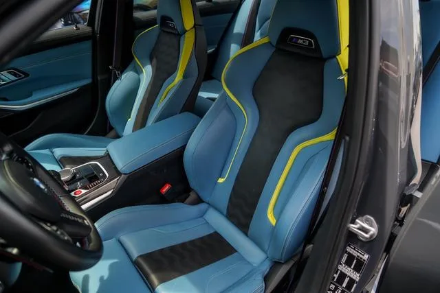 BMW M3 2023 M3 Четырехдверный седан M xDrive Гром издание интерьер фото 18