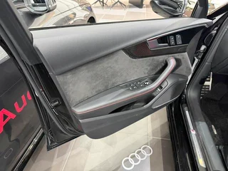 Audi A4L 2023 45 TFSI quattro Premium Dynamic Model interior photo 13