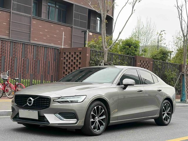 Volvo S60 2021 T4 Zhiyi Deluxe Edition exterior photo 1 Volvo S60 2021 T4 Zhiyi Deluxe Edition exterior photo 1