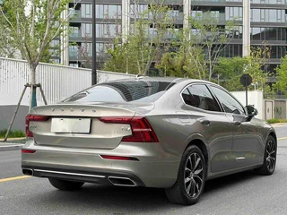 Volvo S60 2021 T4 Zhiyi Deluxe Edition interior photo 18 Volvo S60 2021 T4 Zhiyi Deluxe Edition interior photo 18