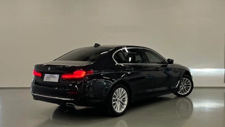 BMW 5 Series 2022 525Li Traje de lujo exterior foto 5
