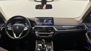 BMW 5 Series 2022 525Li Traje de lujo exterior foto 8