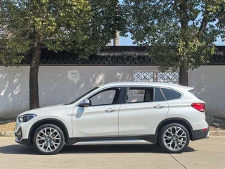 BMW X1 2022 Mise à jour xDrive25Li Type de luxe extérieur photo 3