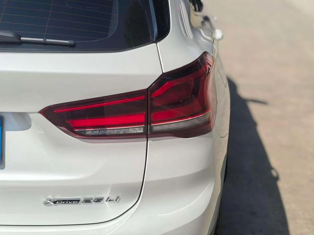 BMW X1 2022 Mise à jour xDrive25Li Type de luxe extérieur photo 4