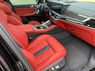 BMW X5 M 2023 X5 M Гром издание интерьер фото 16
