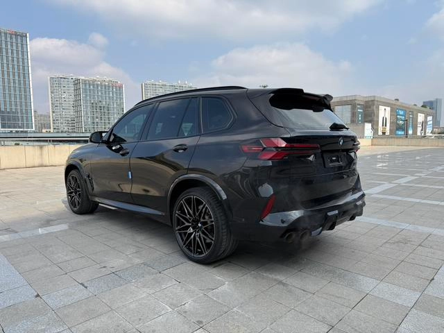 BMW X5 M 2023 X5 M Гром издание интерьер фото 19