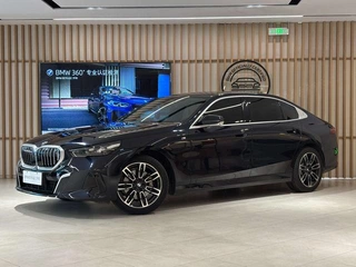 BMW 5 Series 2025 530Li Leader M Ensemble de sport