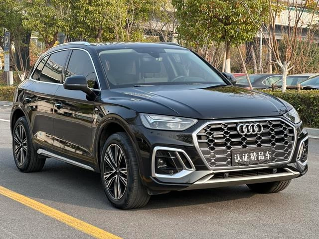 Audi Q5L 2022 40T Deluxe Dynamic exterior photo 3