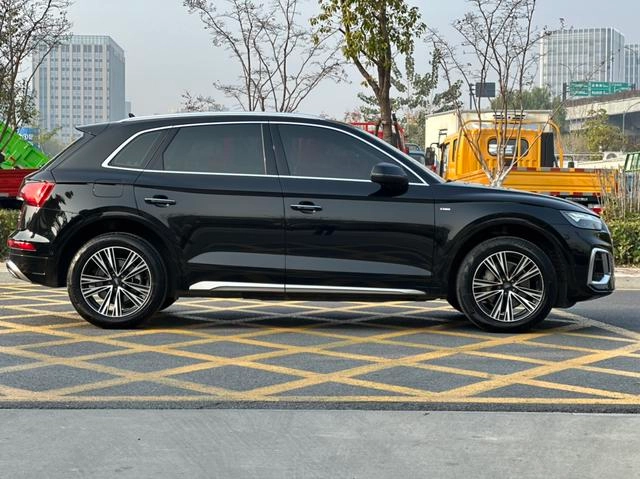 Audi Q5L 2022 40T Deluxe Dynamic exterior photo 9