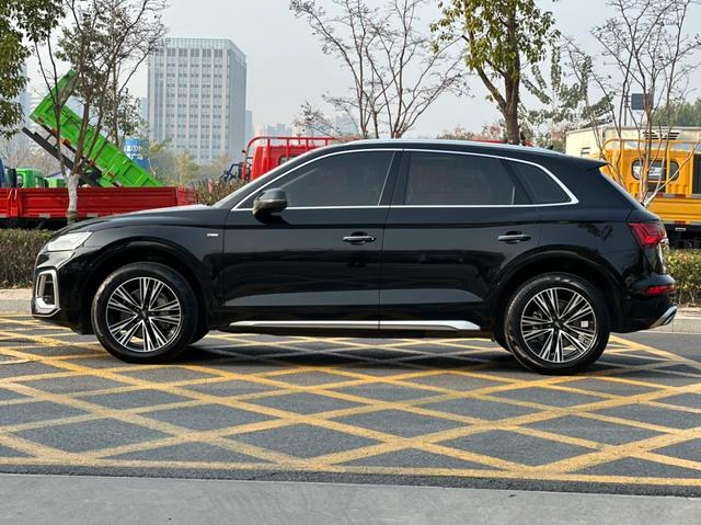 Audi Q5L 2022 40T Deluxe Dynamic exterior photo 10